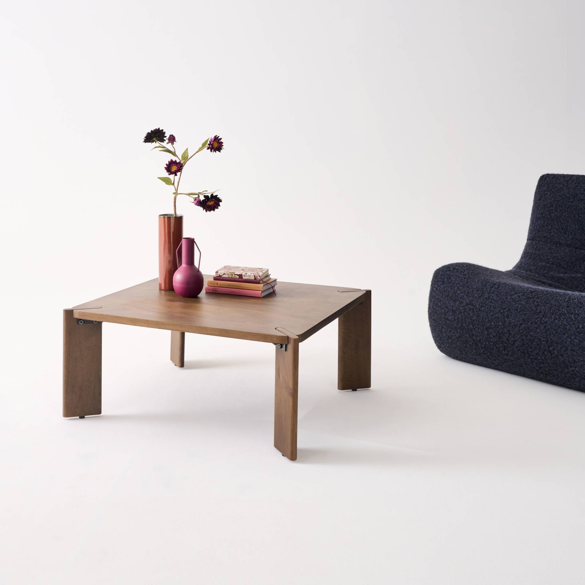 Tavolino esotico quadrato in legno massiccio, 80cm, noce