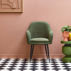 Poltrona in velluto a coste con gambe in metallo nero opaco, kaki