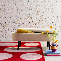 Cassapanca con rivestimento bouclé, beige