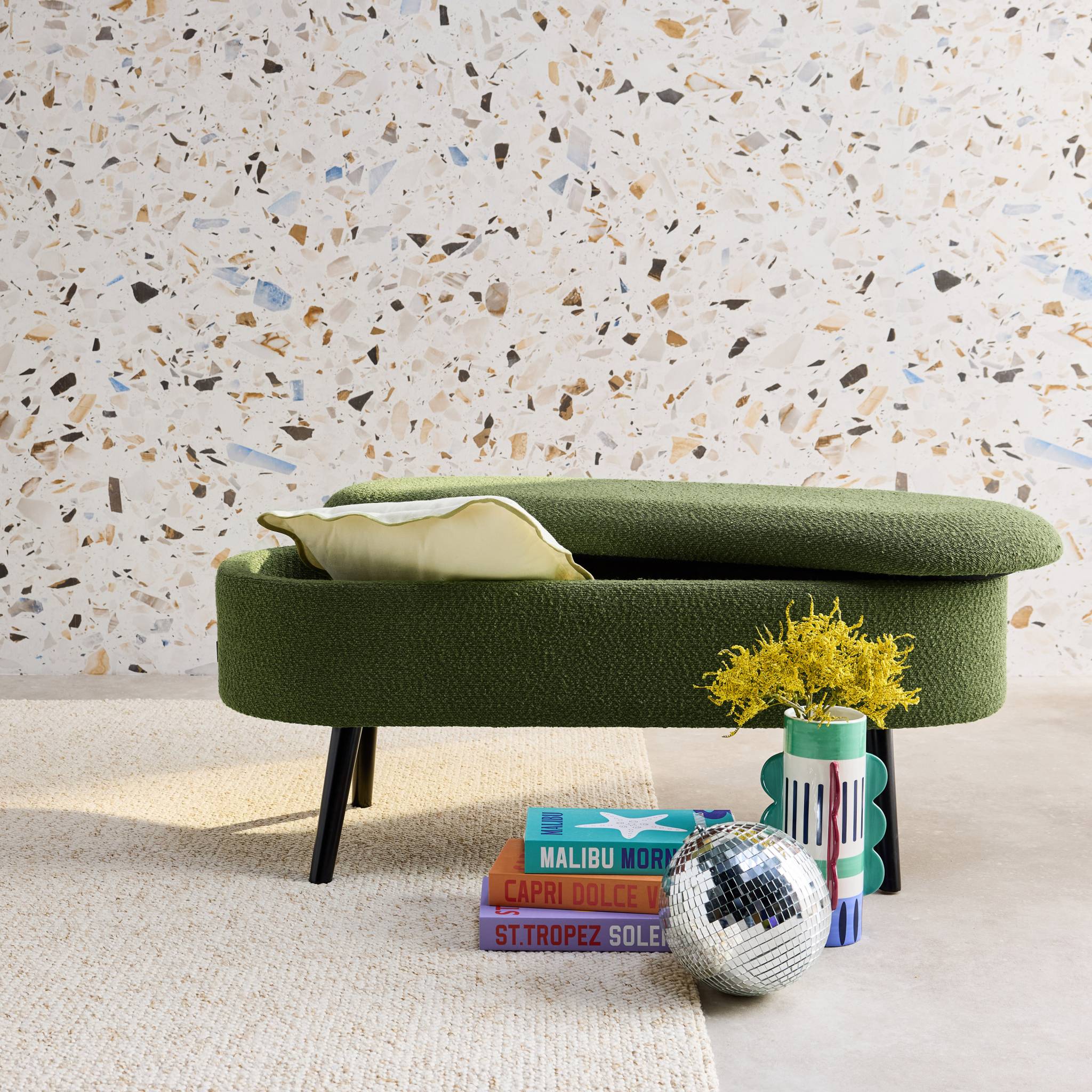 Cassapanca con rivestimento bouclé, verde kaki