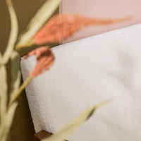 Divano e poltrona a 2 posti con panca in tessuto bouclé, bouclé bianco