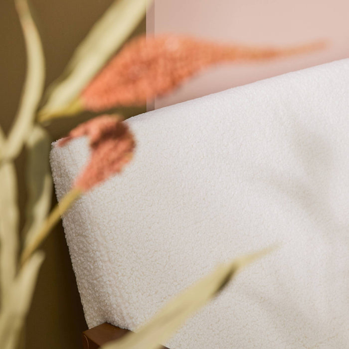 Divano e poltrona a 2 posti con panca in tessuto bouclé, bouclé bianco