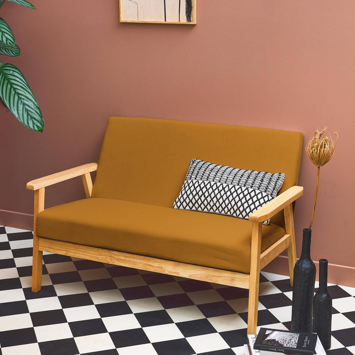 Divanetto a 2 posti in velluto a coste con gambe in legno, mostarda