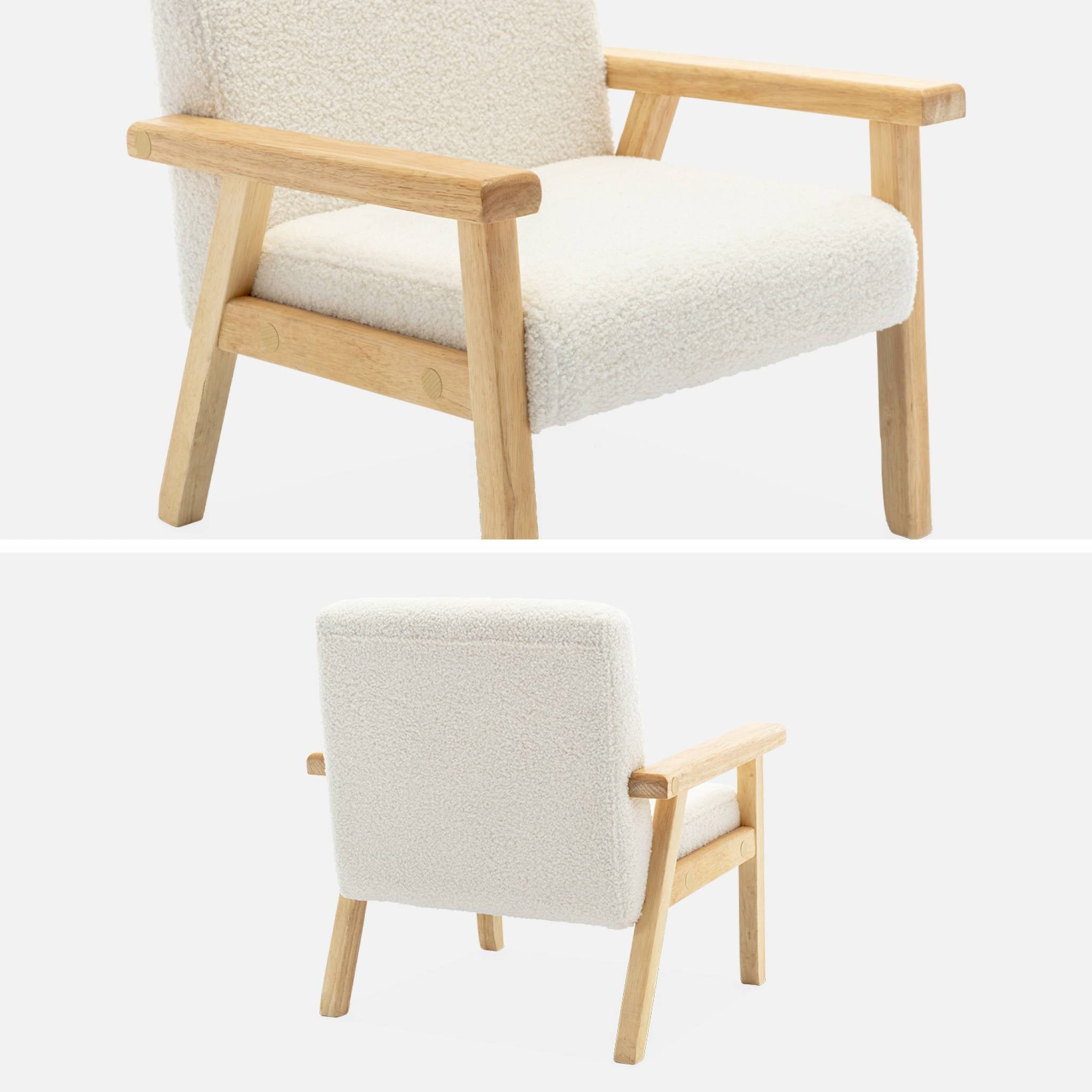 Poltrona scandinava per bambini in legno di hevea e tessuto bouclé,