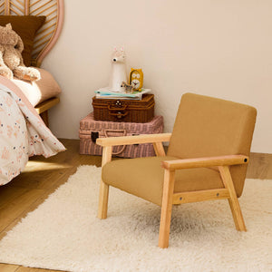 Poltrona scandinava per bambini in legno di hevea e tessuto bouclé,