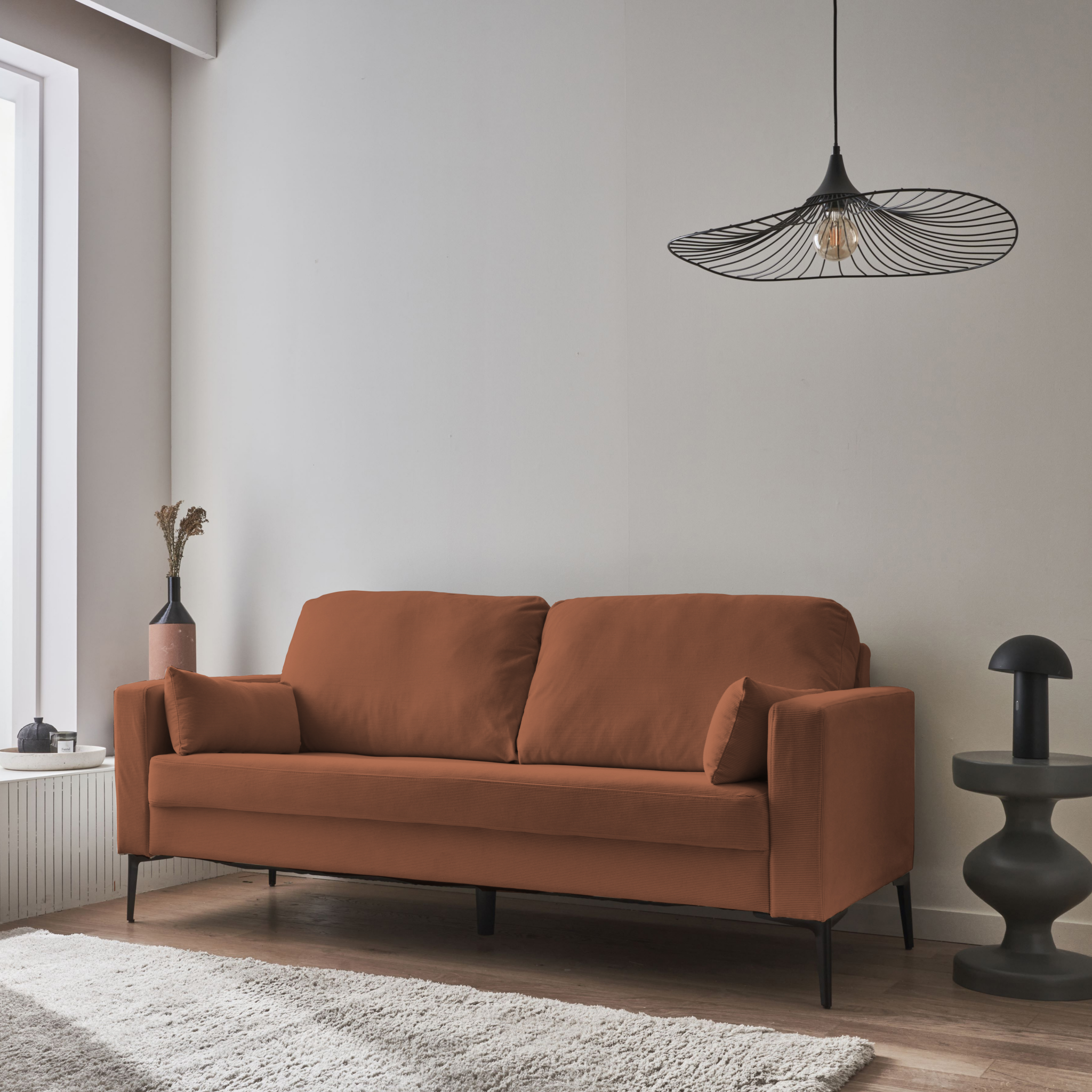 Divano a 3 posti in velluto a coste, gambe in metallo, terracotta