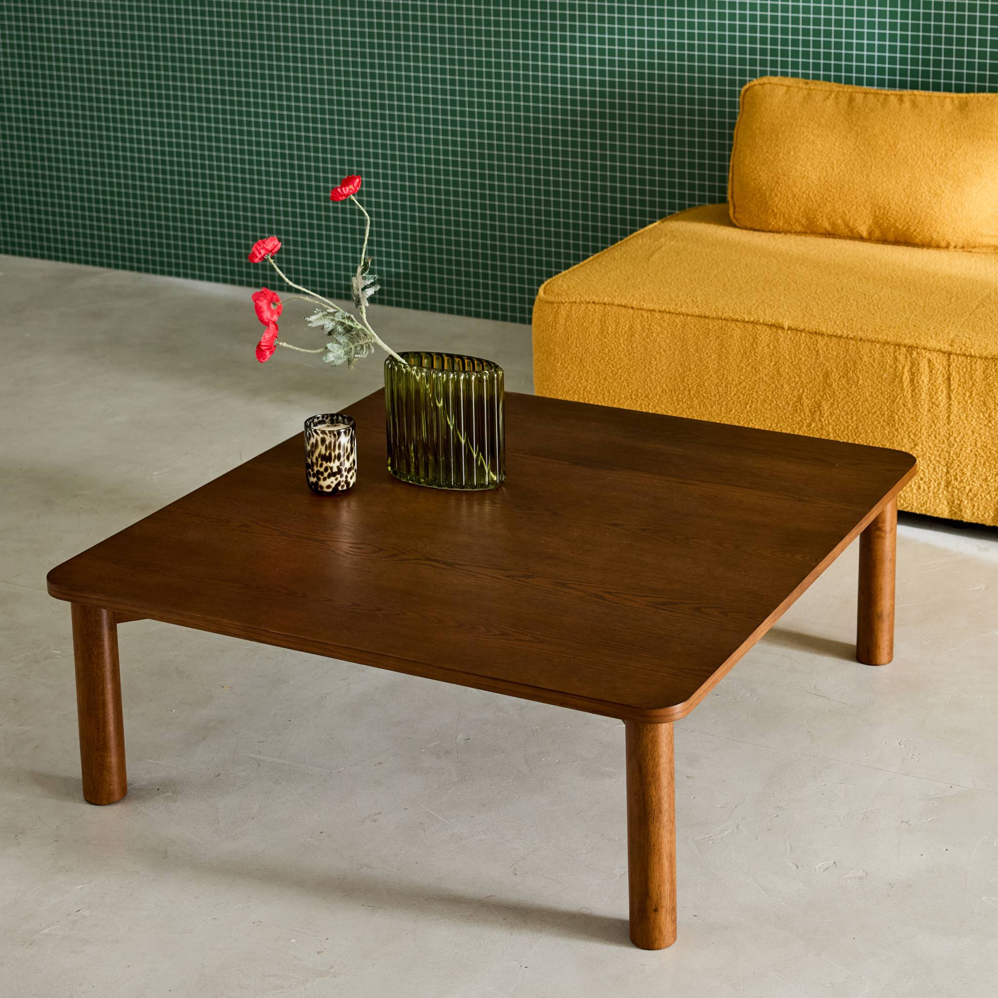 Tavolino quadrato in legno di hevea impiallacciato in quercia, marrone