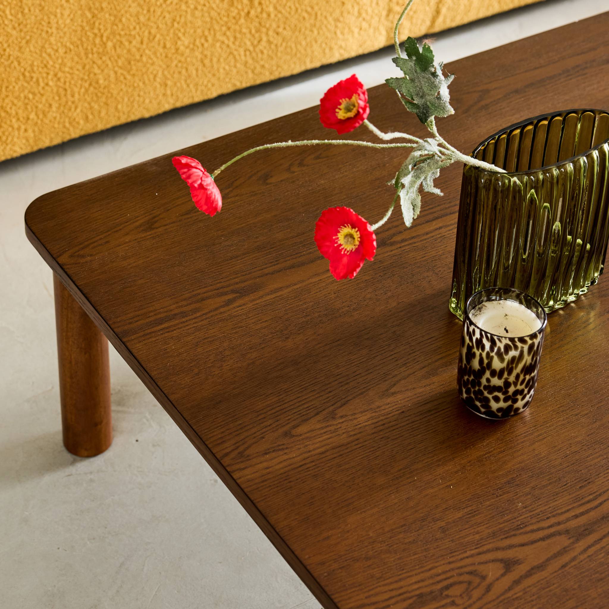 Tavolino quadrato in legno di hevea impiallacciato in quercia, marrone