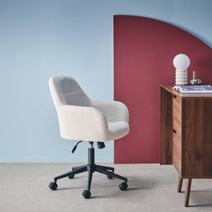 Sedia da ufficio a rotelle regolabile in metallo e bouclé, bianco