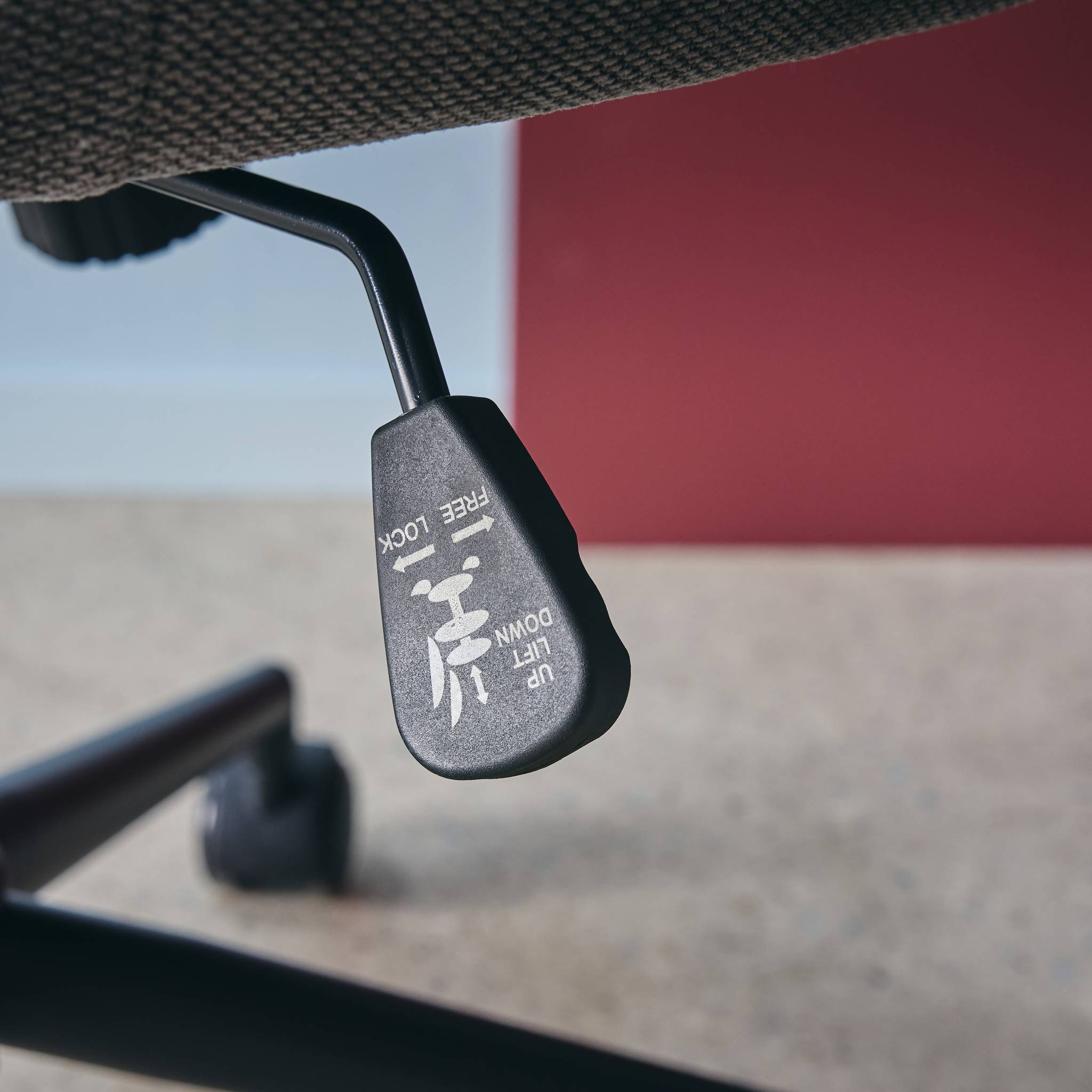 Sedia da ufficio con ruote regolabile in metallo e tessuto, grigio