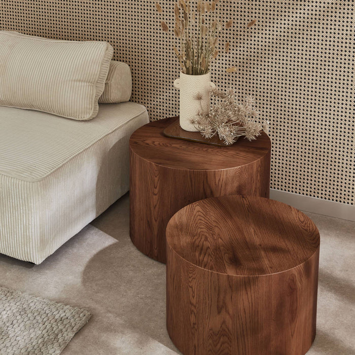 Set di 2 tavolini rotondi impilabili effetto quercia, marrone