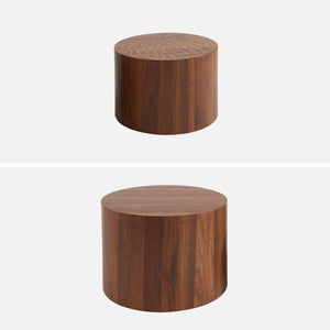 Set di 2 tavolini rotondi impilabili effetto quercia, marrone