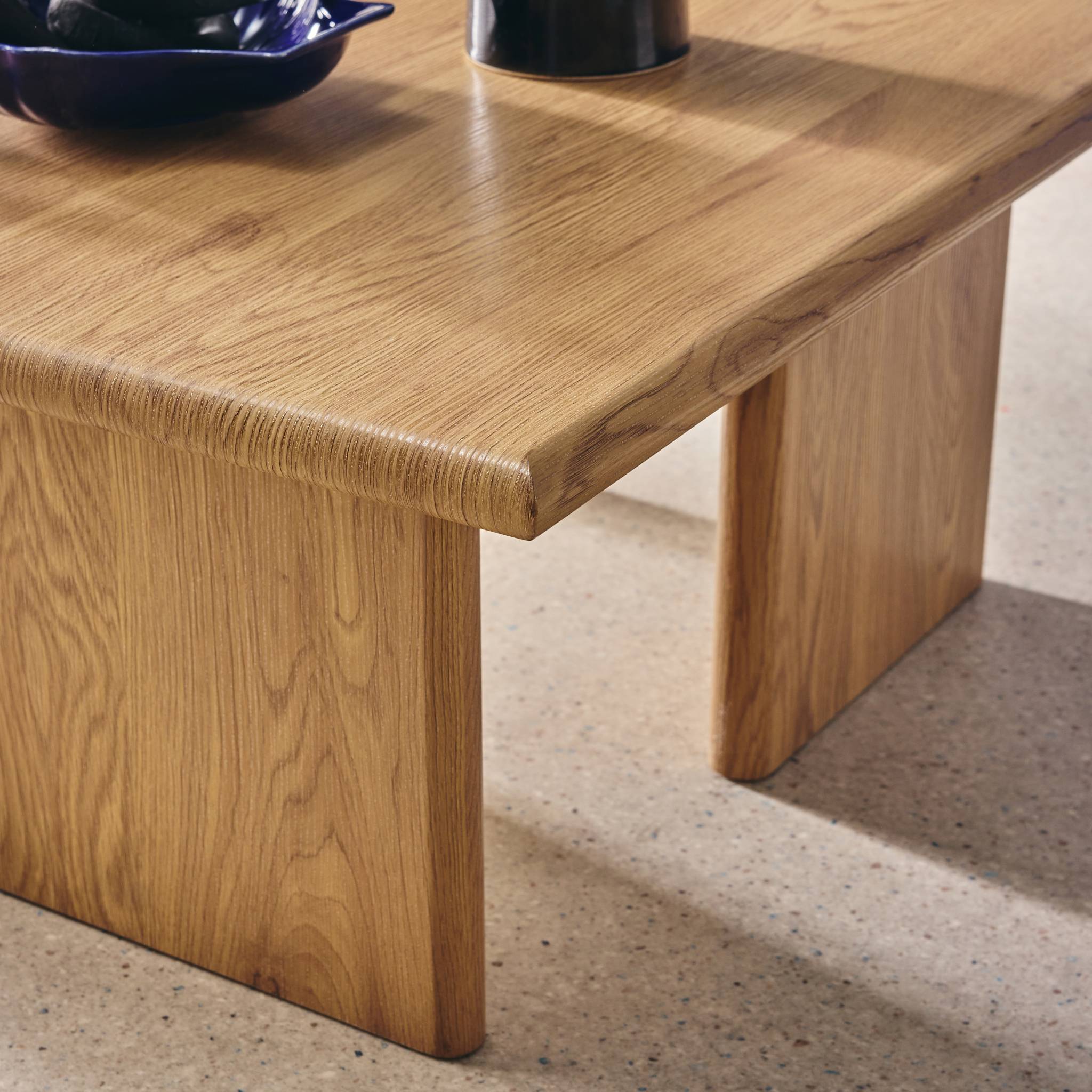 Tavolino basso quadrato, quercia