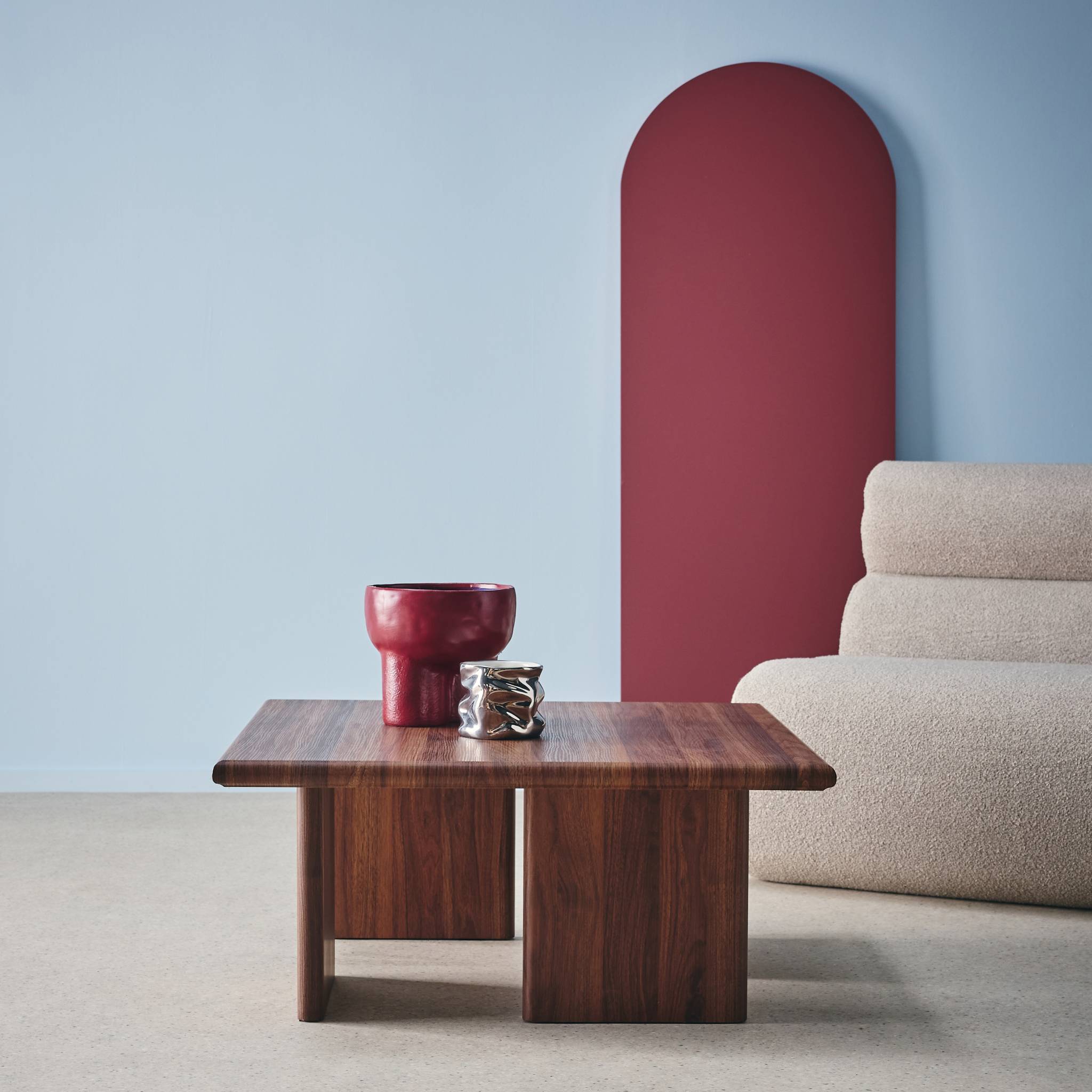 Tavolino basso quadrato, noce