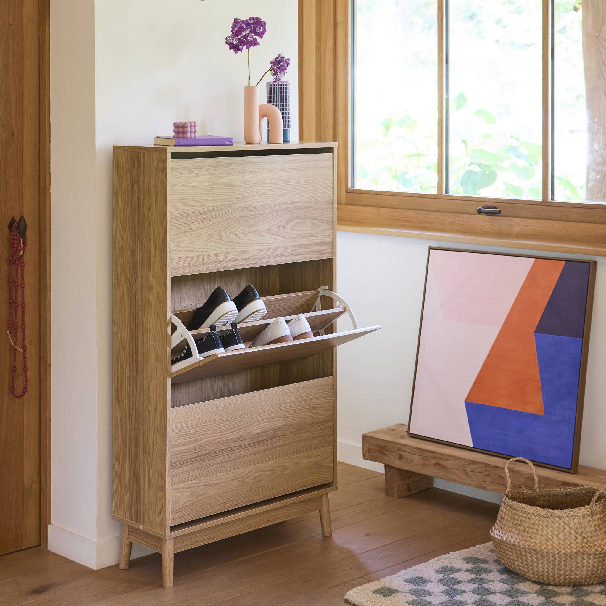 Scarpiera scandinava, arredamento in legno, marrone naturale