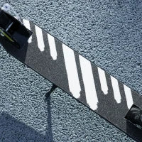 Monopattino Pieghevole per Bambini 3-8 Anni a 2 Ruote con Luci LED Manubrio 4 Altezze Regolabile Doppio Freni Nero