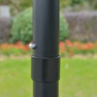 Ombrellone Rotondo e Regolabile con Manovella, in Poliestere, Metallo e Fibra di Vetro, Ø265x240 cm, Rosso e Nero