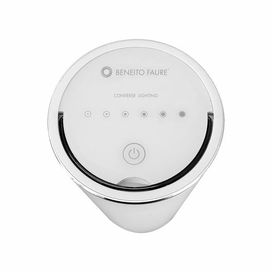 Lampada a led Converse portatile e regolabile a batteria Li-Ion da 2,5w. Da 2700K a 5000K.