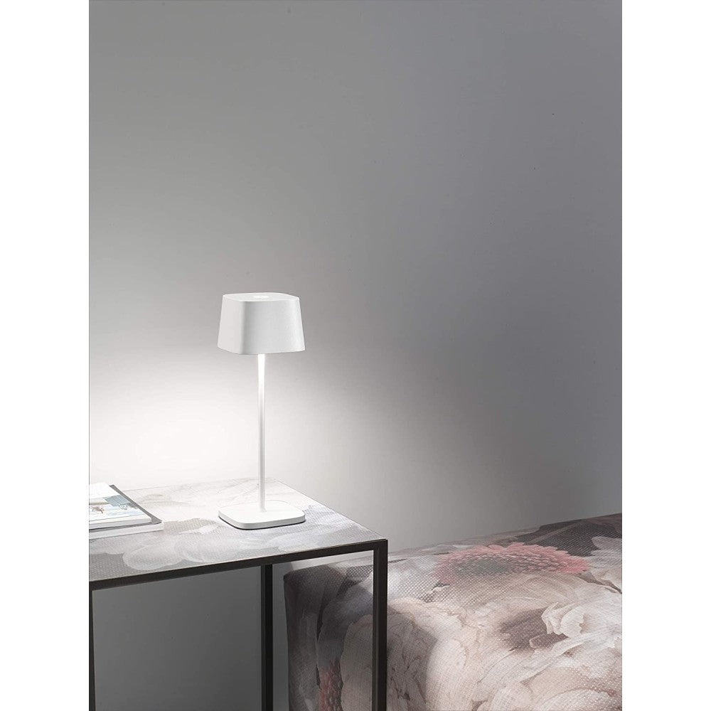 Lampada a led da tavolo Ofelia Pro Bianca ricaricabile e dimmerabile
