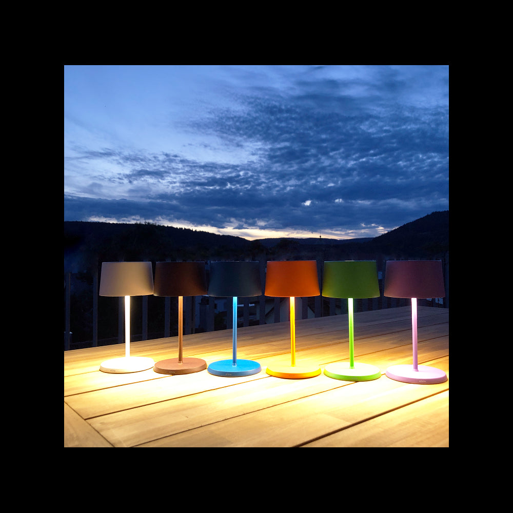 Zafferano Lampada a led da tavolo Olivia Pro mini Giallo Oro ricaricabile e dimmerabile - 2200-2700-3000K 9h alla massima potenza