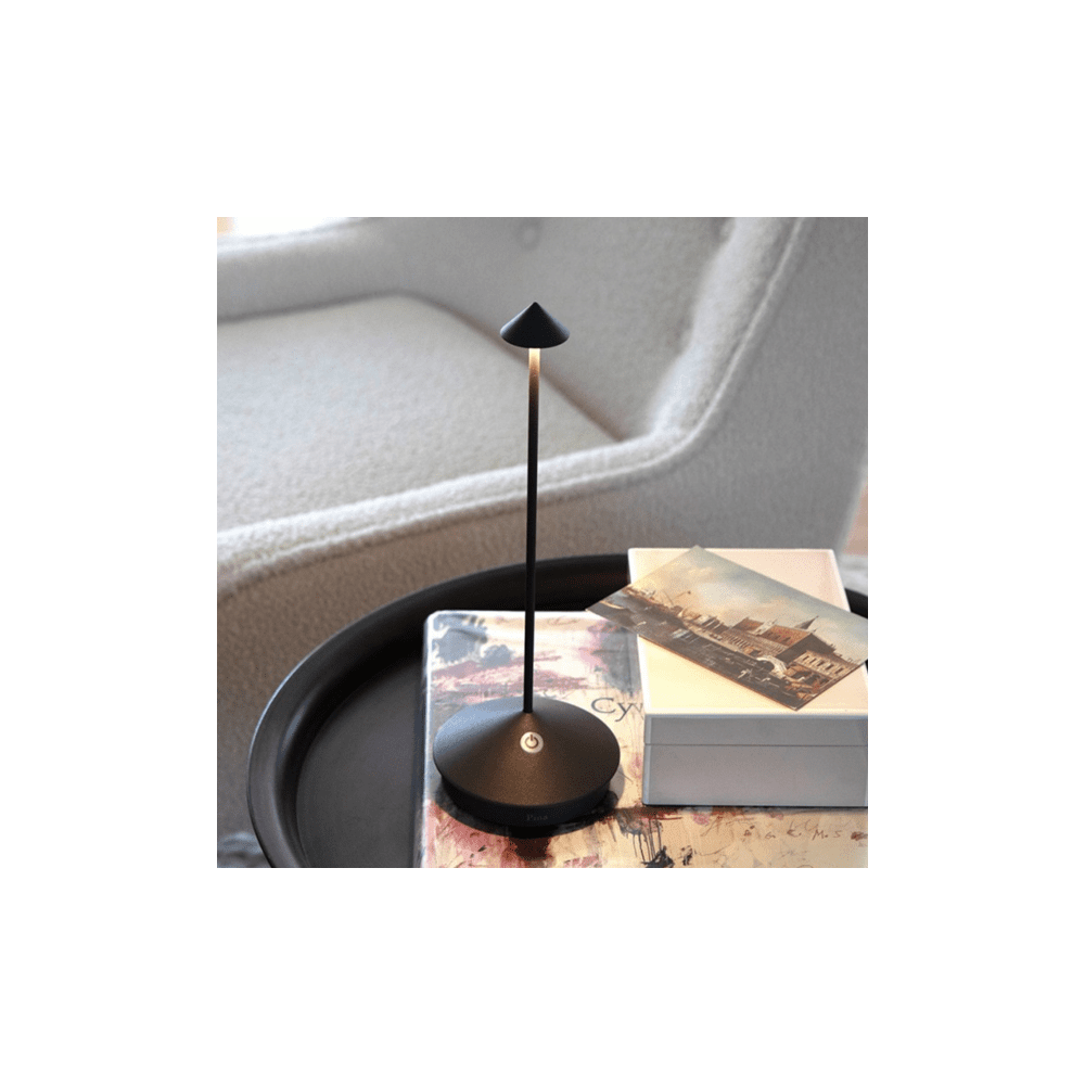 Lampada a led da tavolo Pina Pro Nero Opaco ricaricabile e dimmerabile senza fili Zafferano
