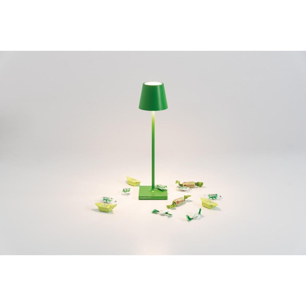 Lampada a led da tavolo Poldina Pro Micro Verde Mela ricaricabile e dimmerabile con batteria fino a 12 ore