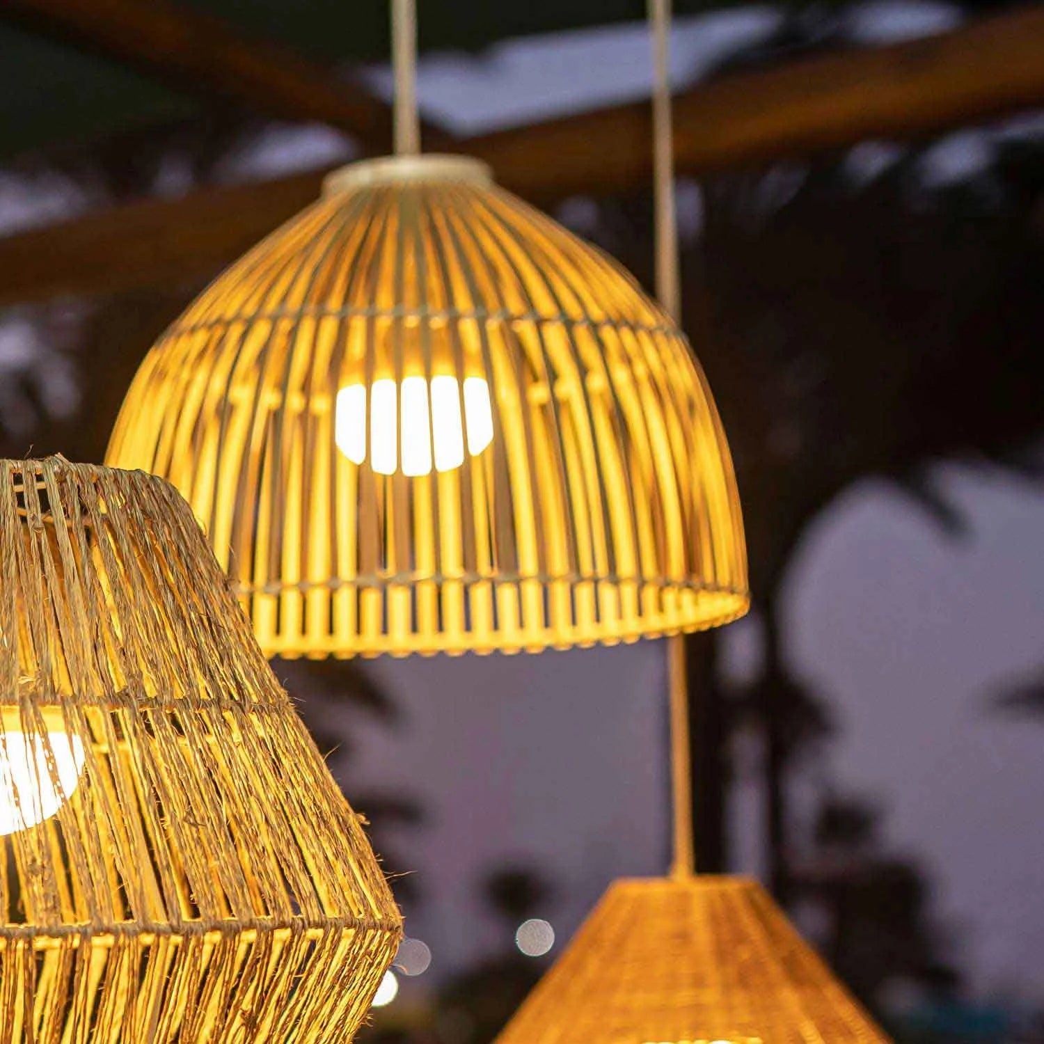 LÚZETE - LAMPADA A SOSPENSIONE PER ESTERNI SENZA CAVO REONA 30 BATTERIA RICARICABILE