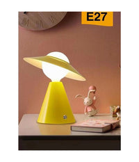 Lampada Da Tavolo Decorativa Con Paralume A Cappello Orientabile Lume E27 D13  Giallo       