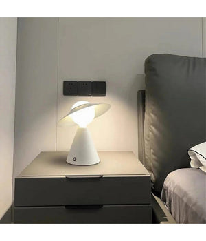 Lampada Da Tavolo Decorativa Con Paralume A Cappello Orientabile Lume E27 D13         