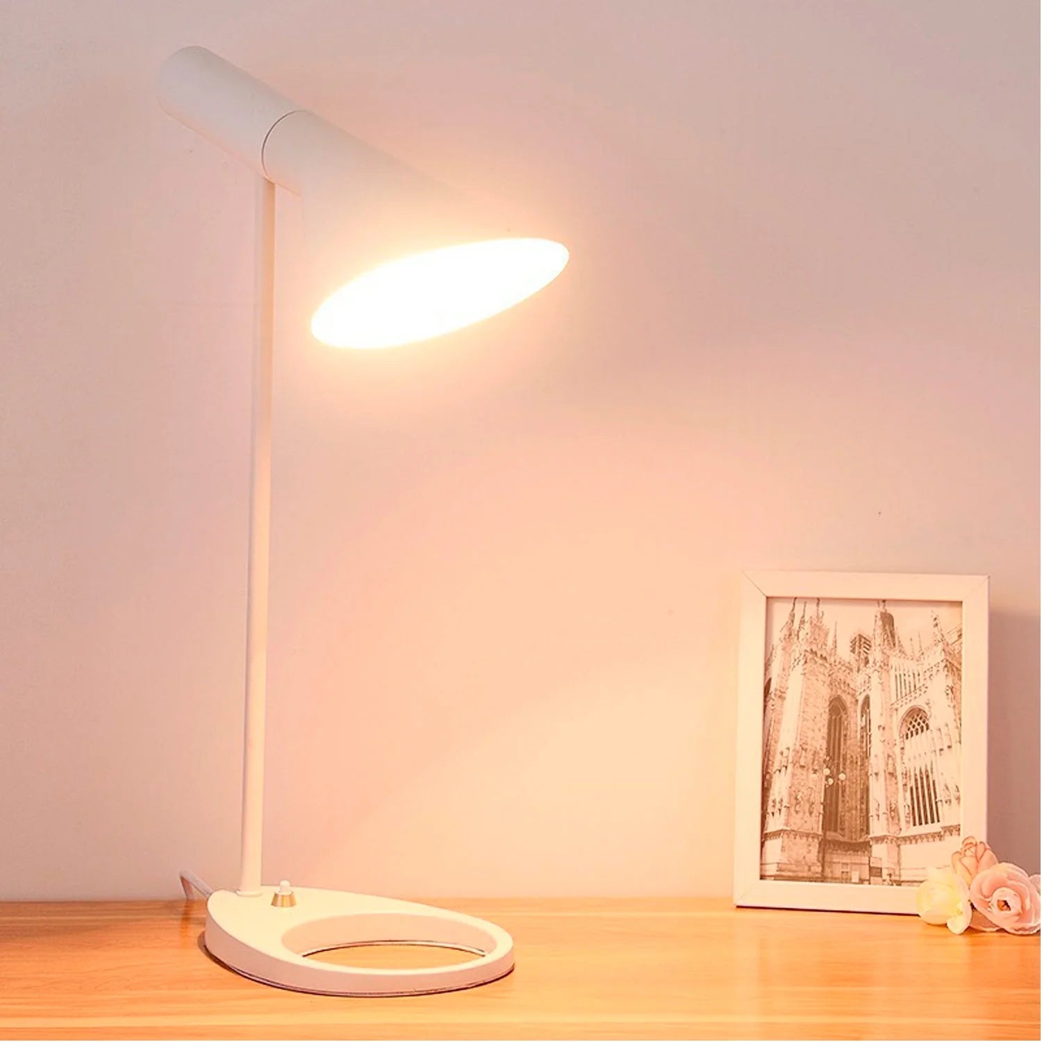 LÚZETE - LAMPADA DA TAVOLO IN ACCIAIO BIANCO BRENNA