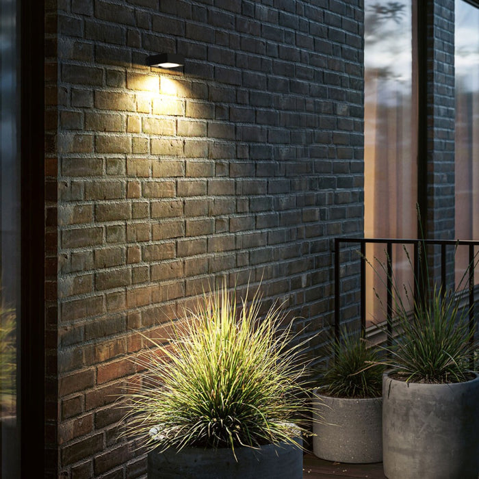 Lampada LED solare da parete 1000lm IP65 con sensore di presenza e crepuscolare - 4000K - Accensione automatica al passaggio