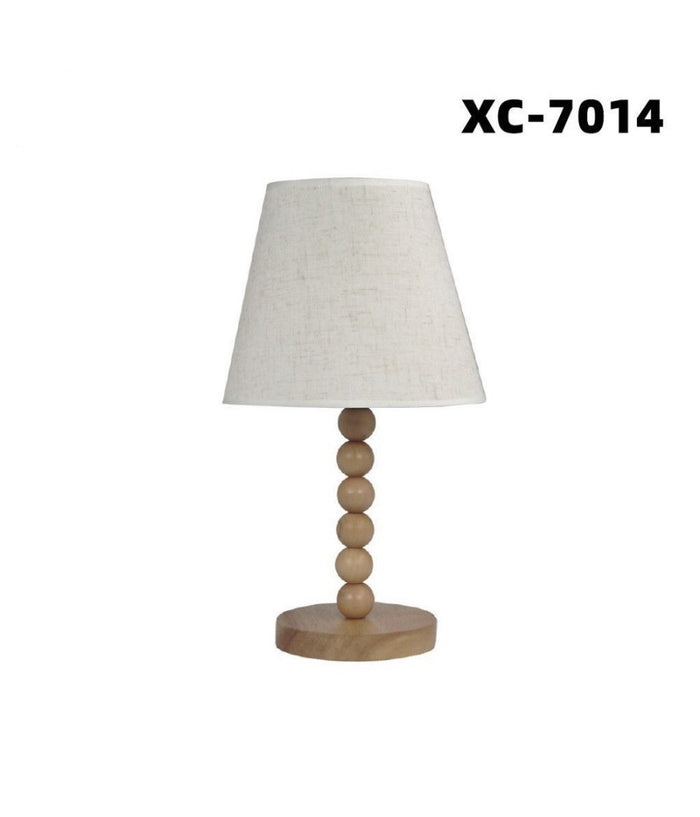 Lampada Tavolo Con Base In Legno Con Motivo Paralume Bianco Attacco E27 Xc-7014         