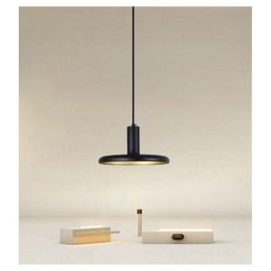 Trade Shop - Lampadario A Sospensione Design Moderno Con Paralume In Ferro Nero Oro E27 Ip20 33757         