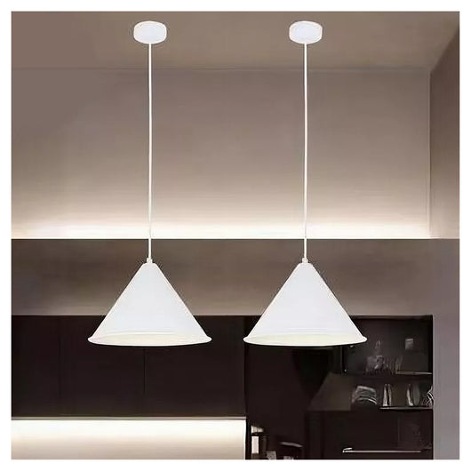 Trade Shop - Lampadario A Sospensione E27 Ferro Paralume Moderno Contemporaneo Cono Bianco 33375         