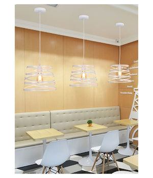 Lampadario A Sospensione Moderno Paralume Metallo A Vortice Traforato Bianco A08         