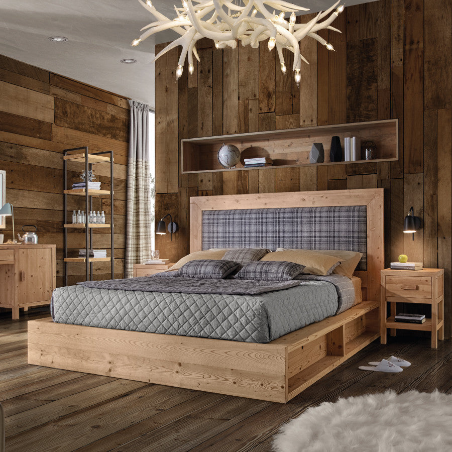 Letto cortina matrimoniale in legno massello di abete con vani laterali