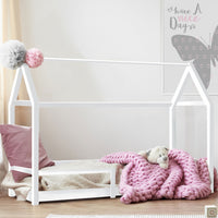 IDMarket - Letto a capanna per bambini NESSI 90 x 190 cm, bianco, con rete a doghe e sponde