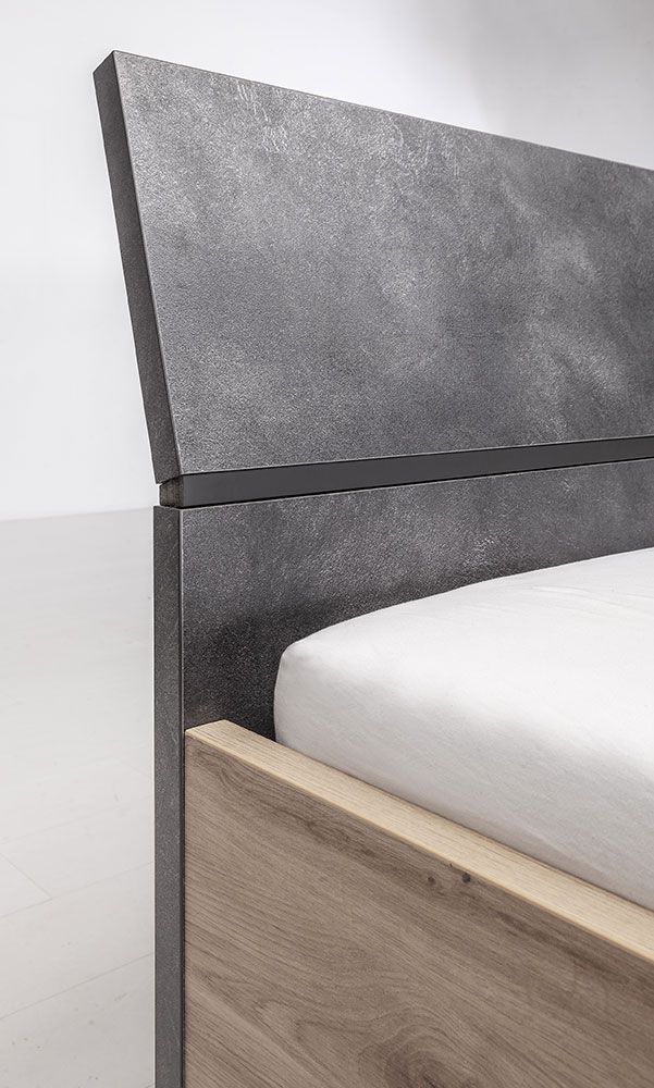 Letto Industry con testata ricurva in finitura Rovere e Grigio smoke, ZCMFAB611