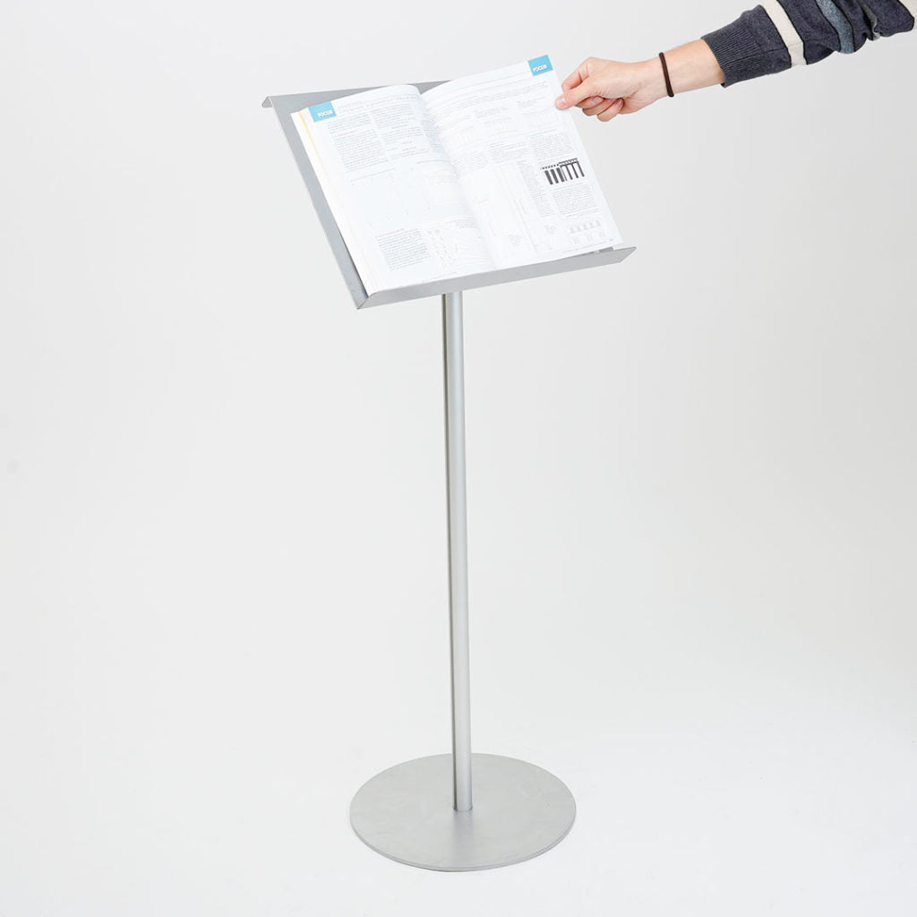 Leggio in metallo con portalibro A3