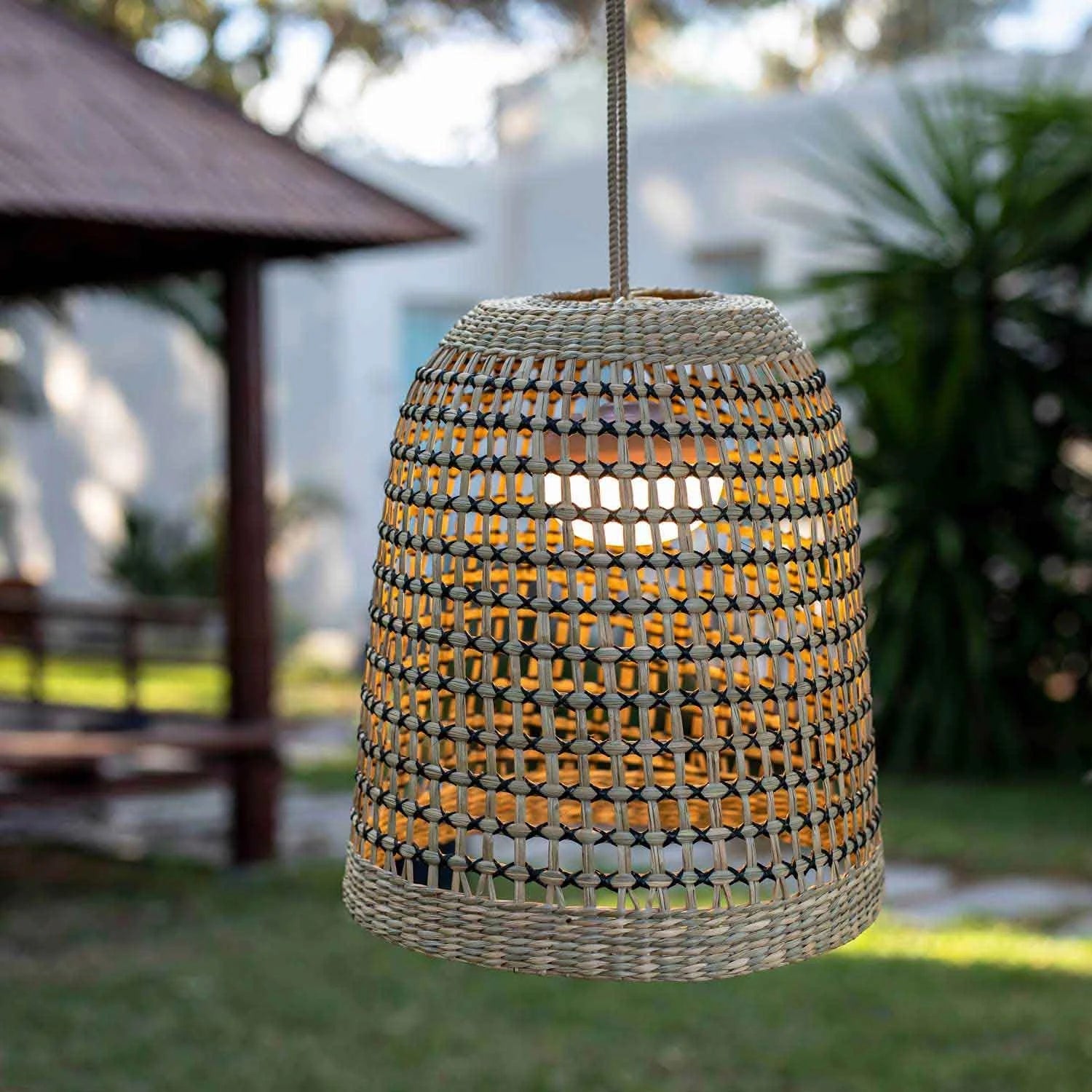 LÚZETE - LUCE A SOSPENSIONE PER ESTERNI SENZA CAVO POSITANO 35 BATTERIA RICARICABILE