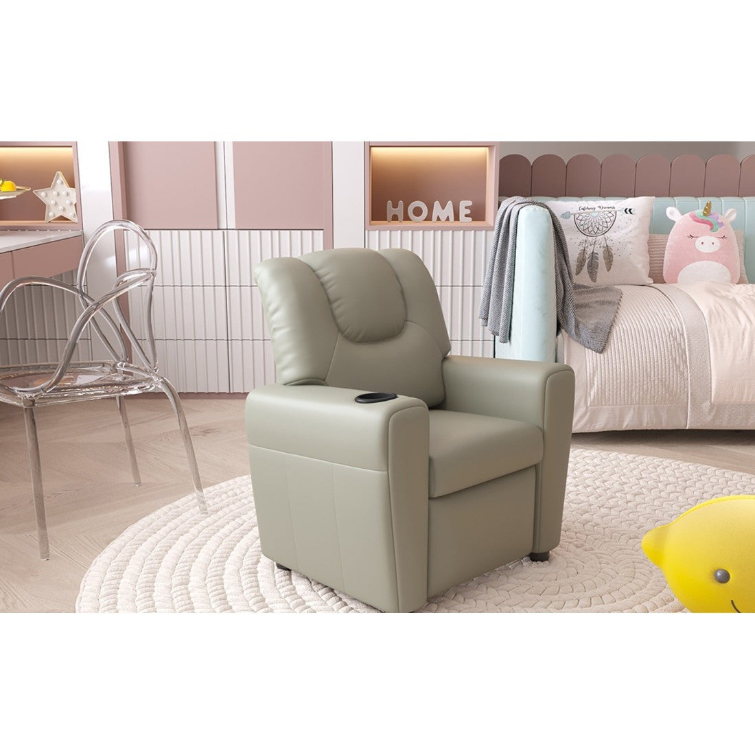 Poltrona relax ITCHI reclinabile manualmente in materiale PU di colore grigio.