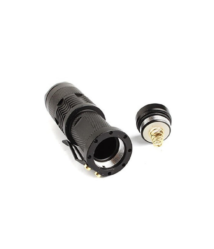 Mini Torcia A Luce Bianca 500 W 800 Lumes Ricaricabile Resistente Con Gancio         