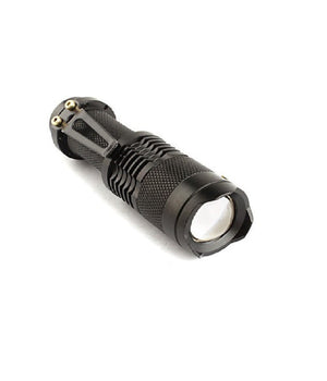 Mini Torcia A Luce Bianca 500 W 800 Lumes Ricaricabile Resistente Con Gancio         