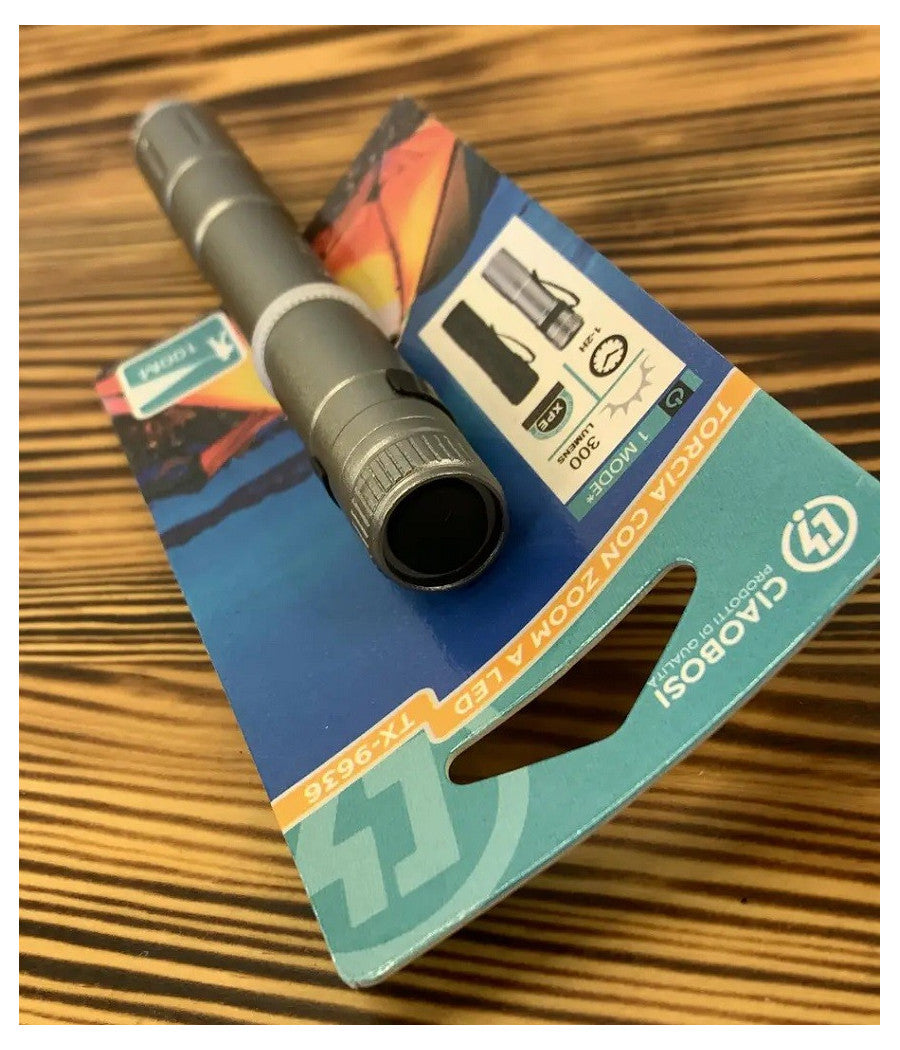 Mini Torcia Con Zoom A Led Tx-9636 A Batterie Compatta Con Custodia In Metallo         