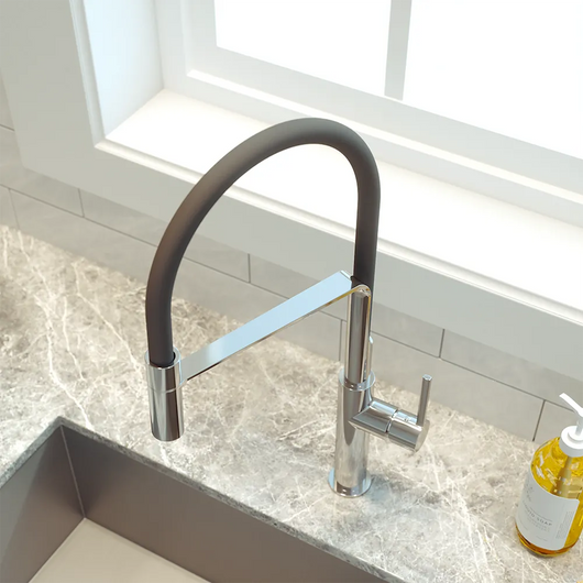 Miscelatore lavello cucina cromato girevole con tubo siliconico estraibile | Chili