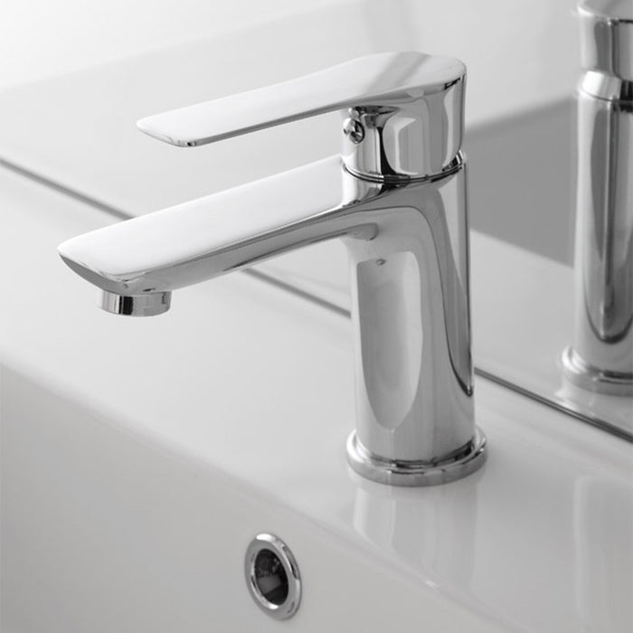 Miscelatore lavabo Flat in ottone cromato con piletta click clack
