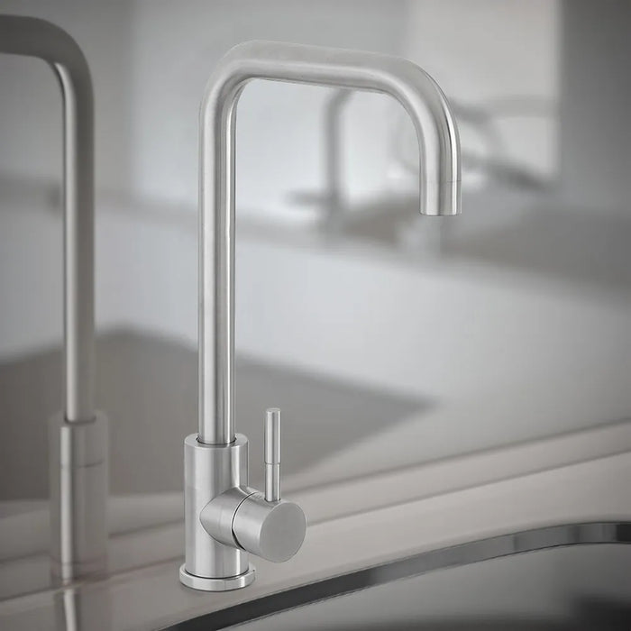 Miscelatore lavello in acciaio spazzolato con canna svedese girevole