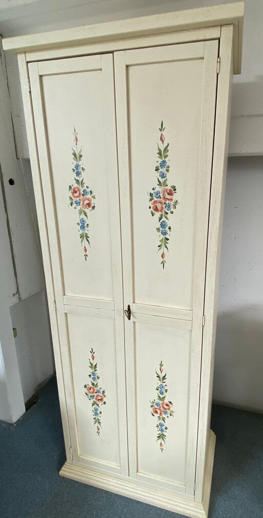 Armadietto porta scarpe legno avorio e decori 77x45x193