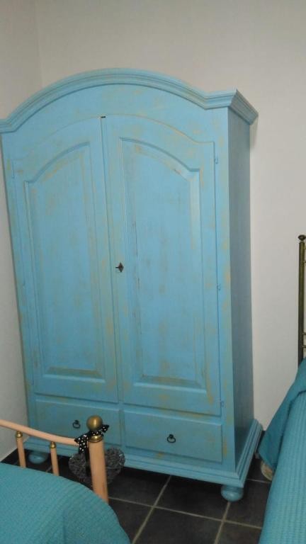 Armadio 2 porte shabby legno azzurro consumato 125x61x200 - Mobili 2G