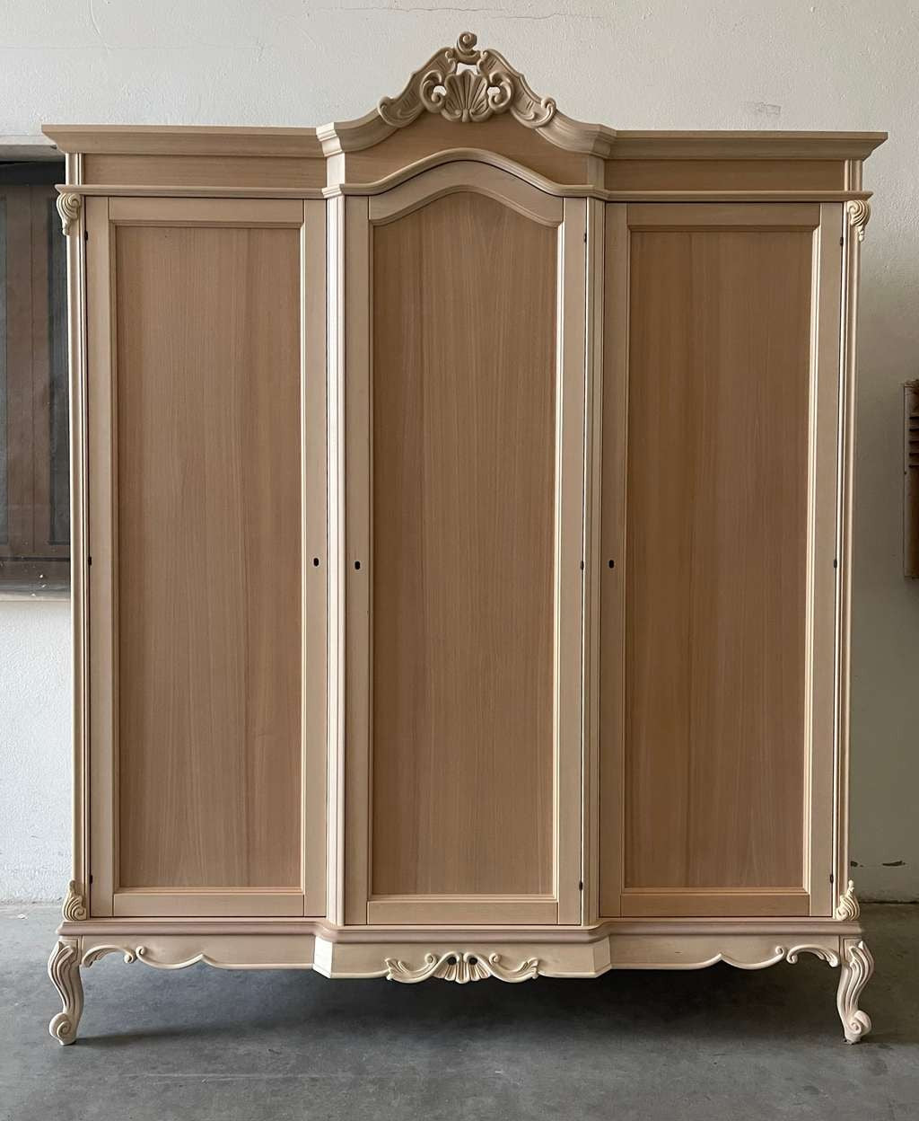 Armadio 3 porte classico barocco legno grezzo 193x73x230 - Mobili 2G